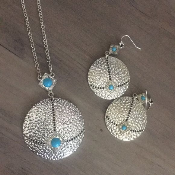 Silver and turquoise necklace and earrings - Picture 4 of 6